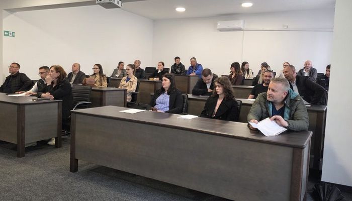 DOBOJ JUG: STIPENDIJE ZA STUDENTE, NADARENE I UČENIKE SLABIJEG IMOVNOG STANJA