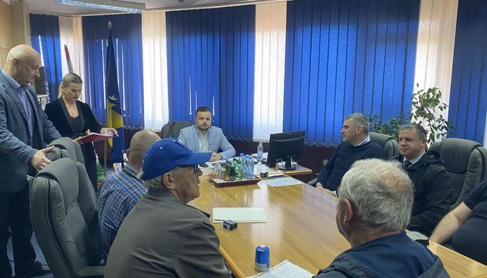 ZDK: POTPISANI UGOVORI O NAMJENSKOM UTROŠKU SREDSTAVA SA PREDSTAVNICIMA UDRUŽENJA RASELJENIH LICA I POVRATNIKA