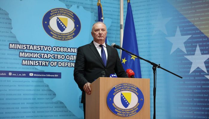 HELEZ: PREKIDAM SVAKU SARADNJU SA SRBIJOM