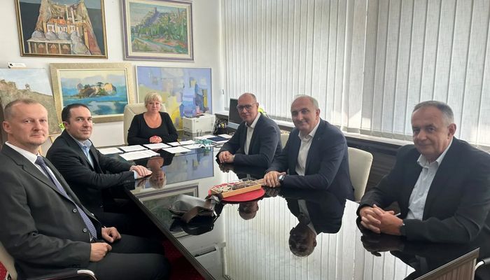 DOBOJ JUG: SREDSTVA ZA REKONSTRUKCIJU DOMA KULTURE MRAVIĆI