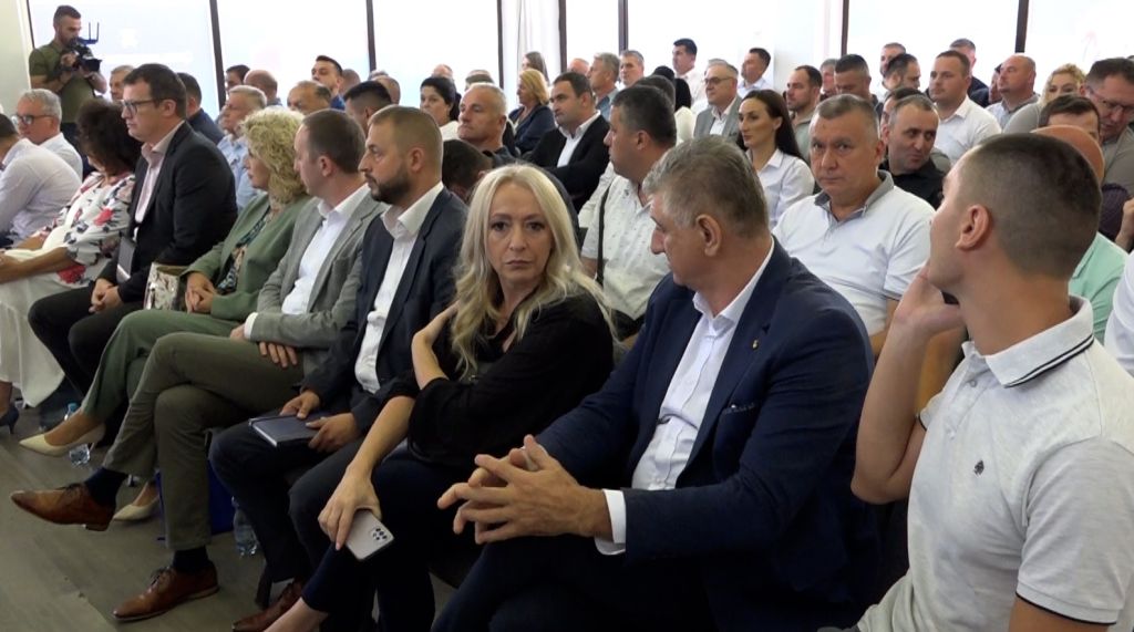 DOBOJ: GO SDS-ZAUSTAVITI DODIKA DA DODATNO ESKALIRA ODNOSE U BiH, NOVA VLADA RS NEMA LEGITIMITET?!