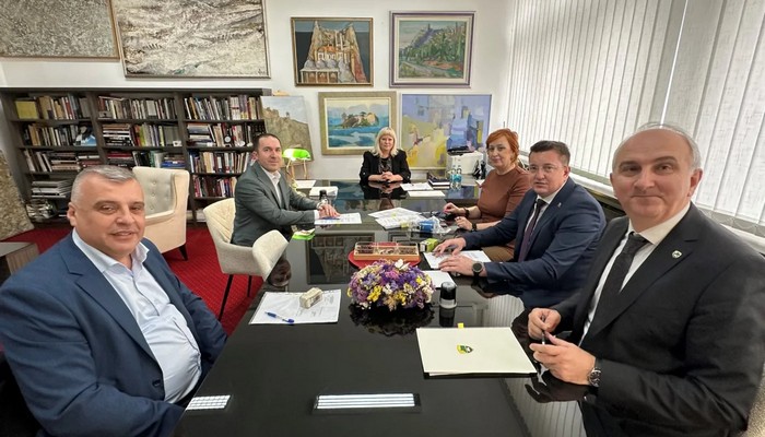 DOBOJ JUG:POTPISANI UGOVORI ZA NOVE PROJEKTE