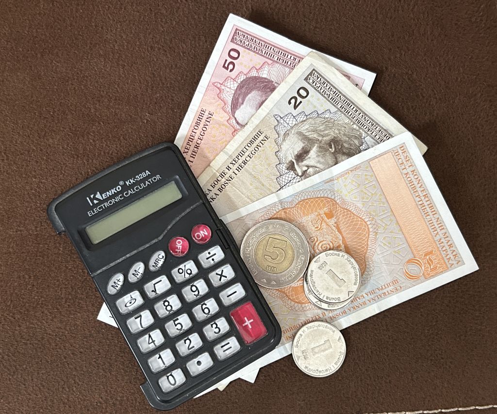 Znatno povećanje penzija u FBiH: Minimalna ide sa 599 na 700 KM već od januara 2026.