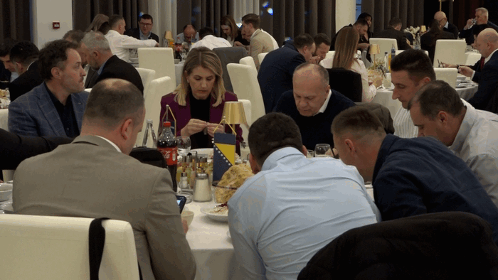 UDRUŽENJE PRIVREDNIKA NA 14. IFTARU: ZDK OSTVARIO SUFICIT U IZVOZU OD 118 MILIONA KM