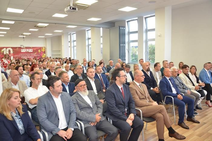 DESET GODINA USPJEŠNOG RADA VISOKOŠKOLSKE  USTANOVE FINRA TUZLA