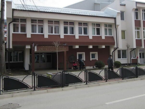 SLUČAJ RODITELJA I BOŠNJAČKE DJECE IZ OŠ "SVETI SAVA" ZVORNIK: VRHOVNI SUD RS-A POTVRDIO DISKRIMINACIJU