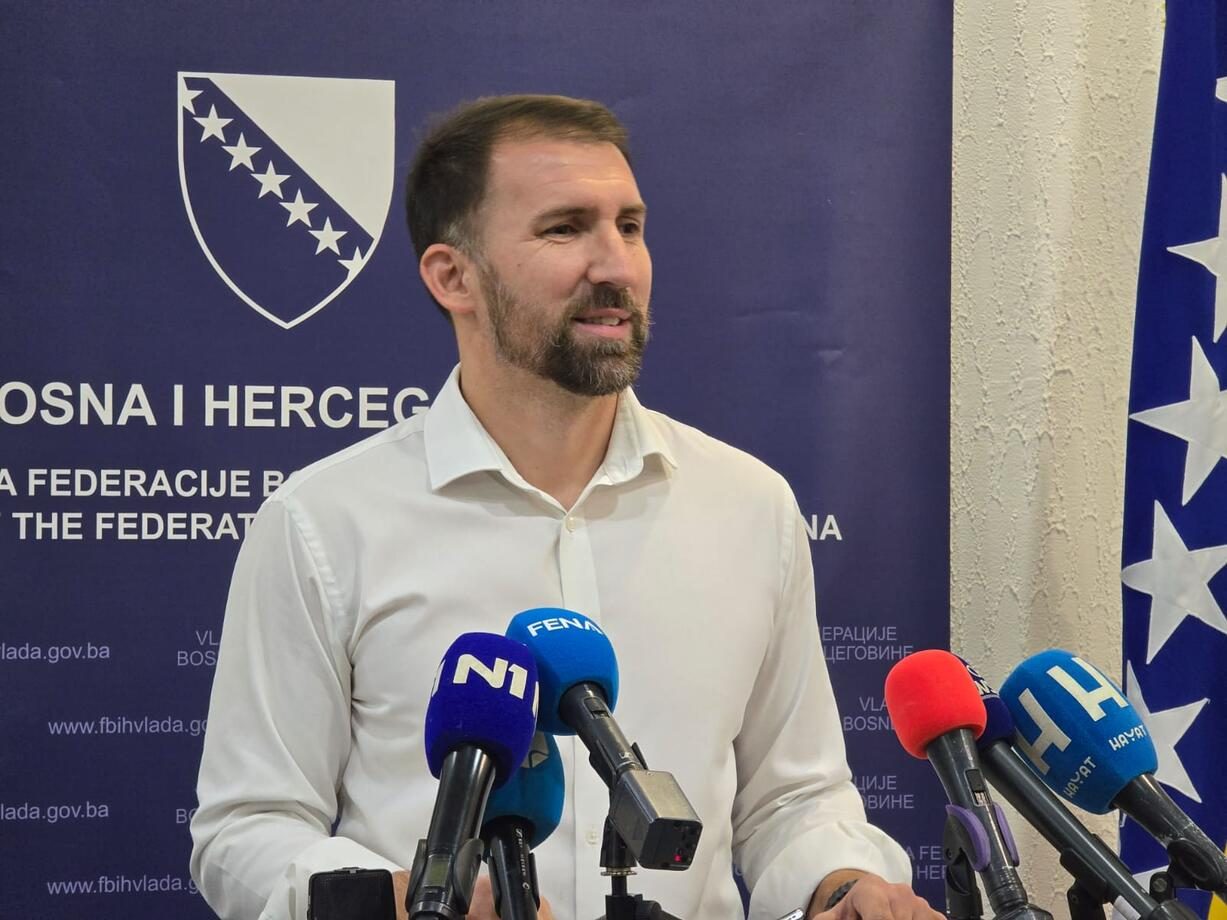 DELIĆ: PENZIJE U 2026. RASLE 15,08 POSTO UMJESTO OKO PET POSTO; NAJNIŽA 714,43 KM ZA NOVE, OKO 691 KM ZA POSTOJEĆE PENZIONERE