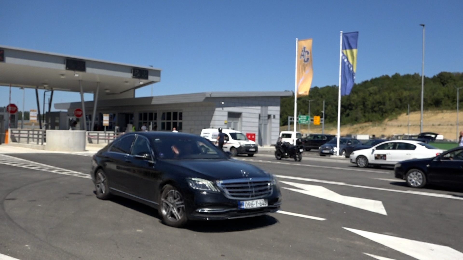 OTVORENA PODDIONICA AUTOPUTA MEDAKOVO-DOBOJ JUG: VELIKI DAN ZA TEŠANJ